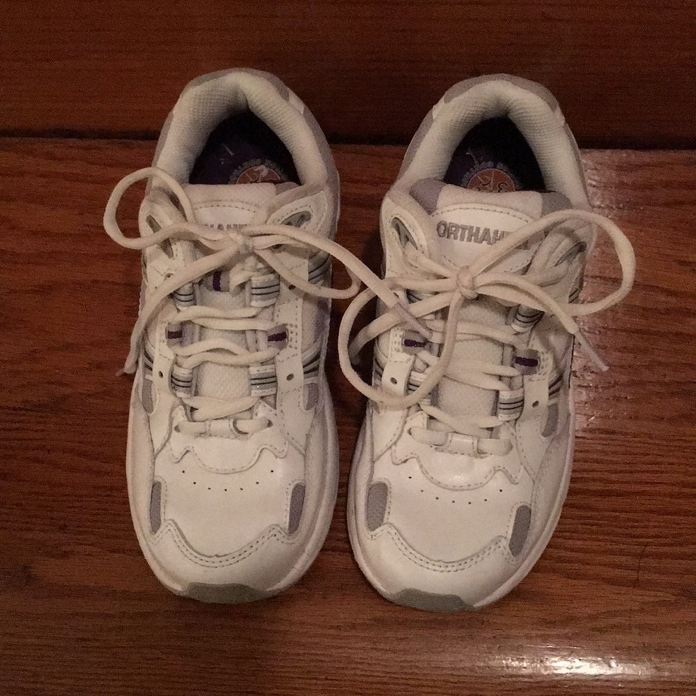Orthaheel walking tennis shoes